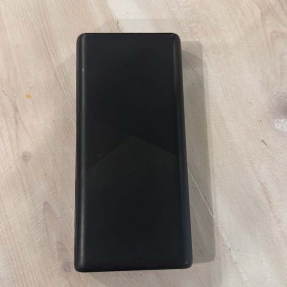 Black Portable Chargers - Picture 6 of 11